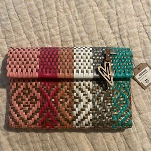 Maria Victoria Clutch